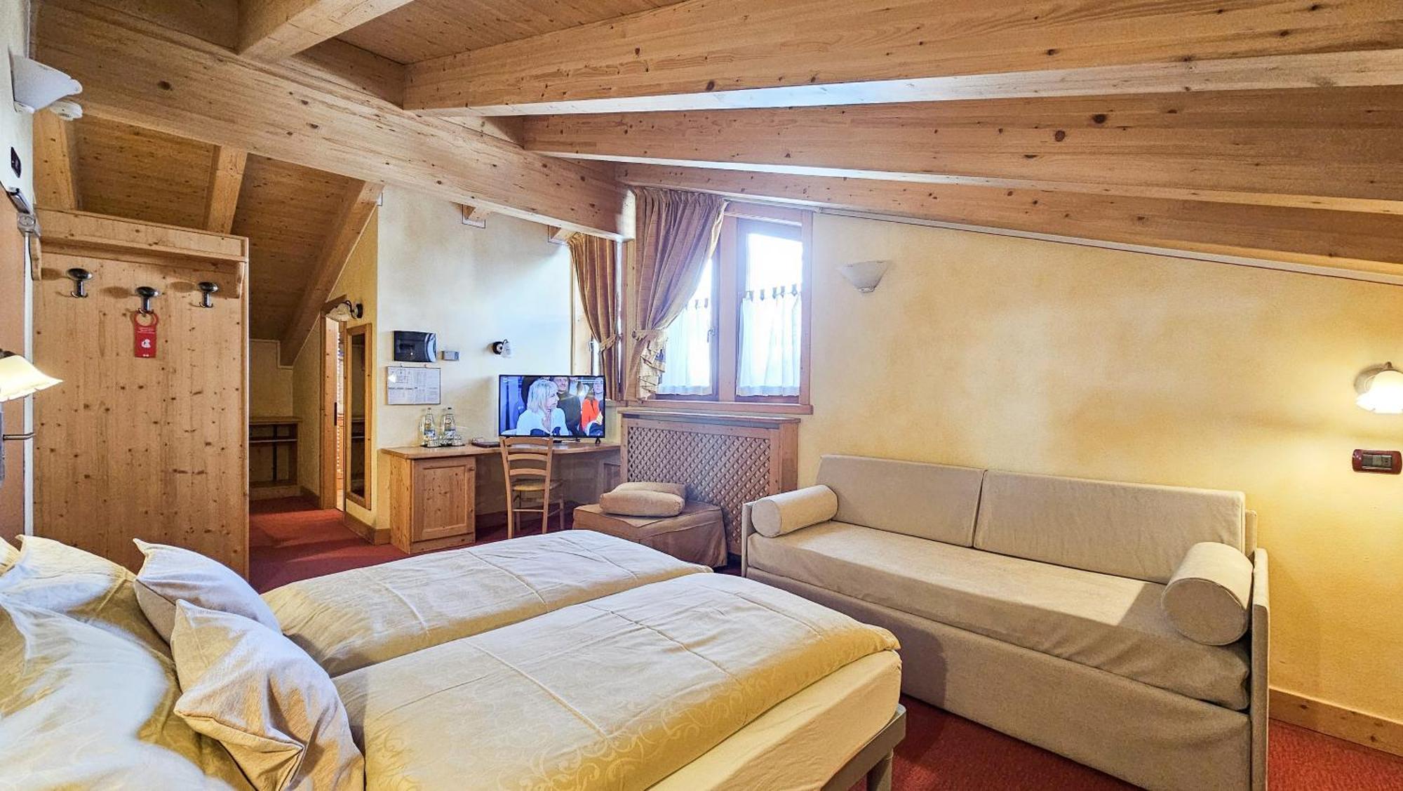 Albergo Alpenrose Livigno Exterior photo